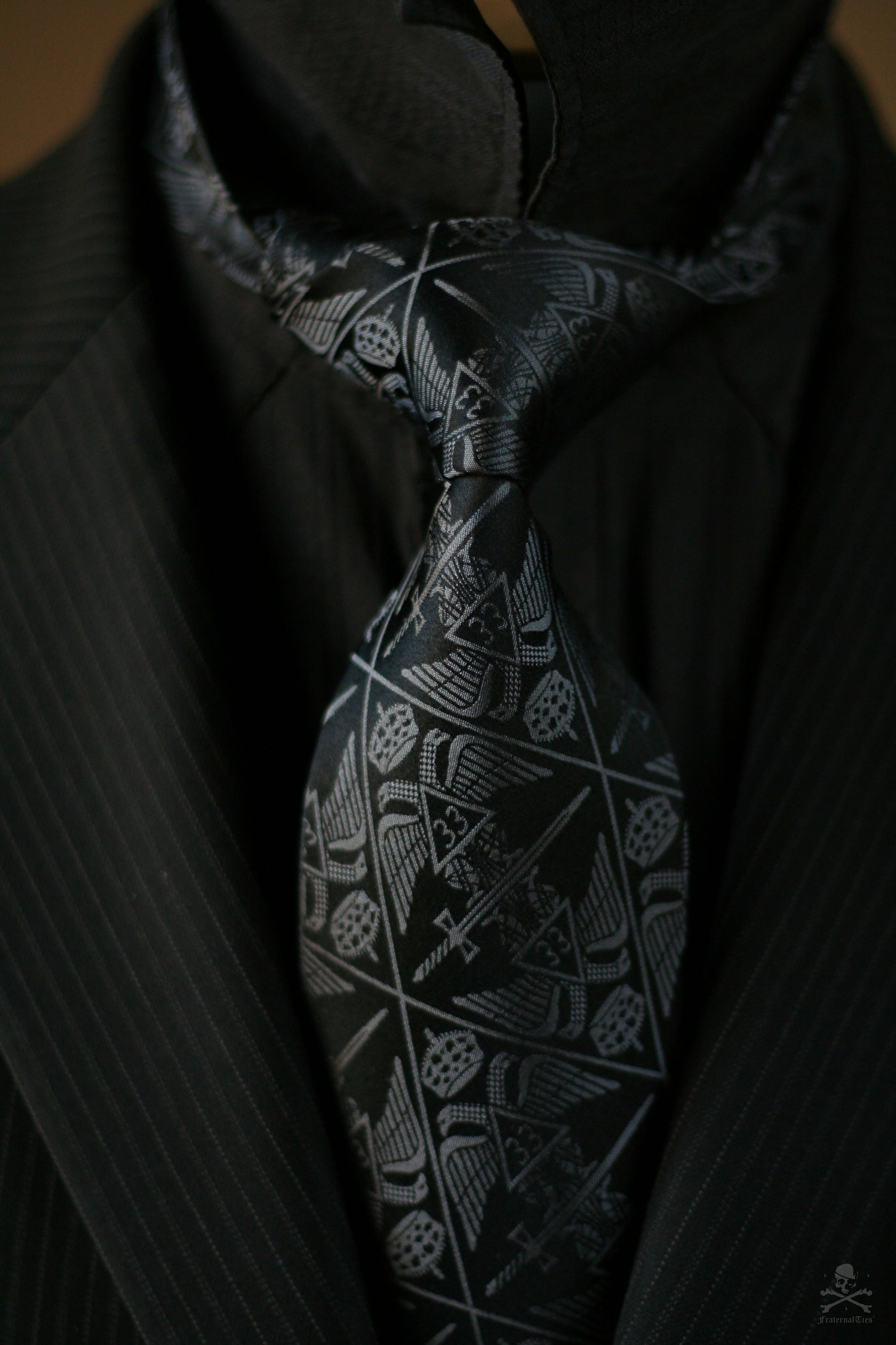 Ordo Ab Chao | 33° Scottish Rite Tie | Grey on Black Edition - FraternalTies