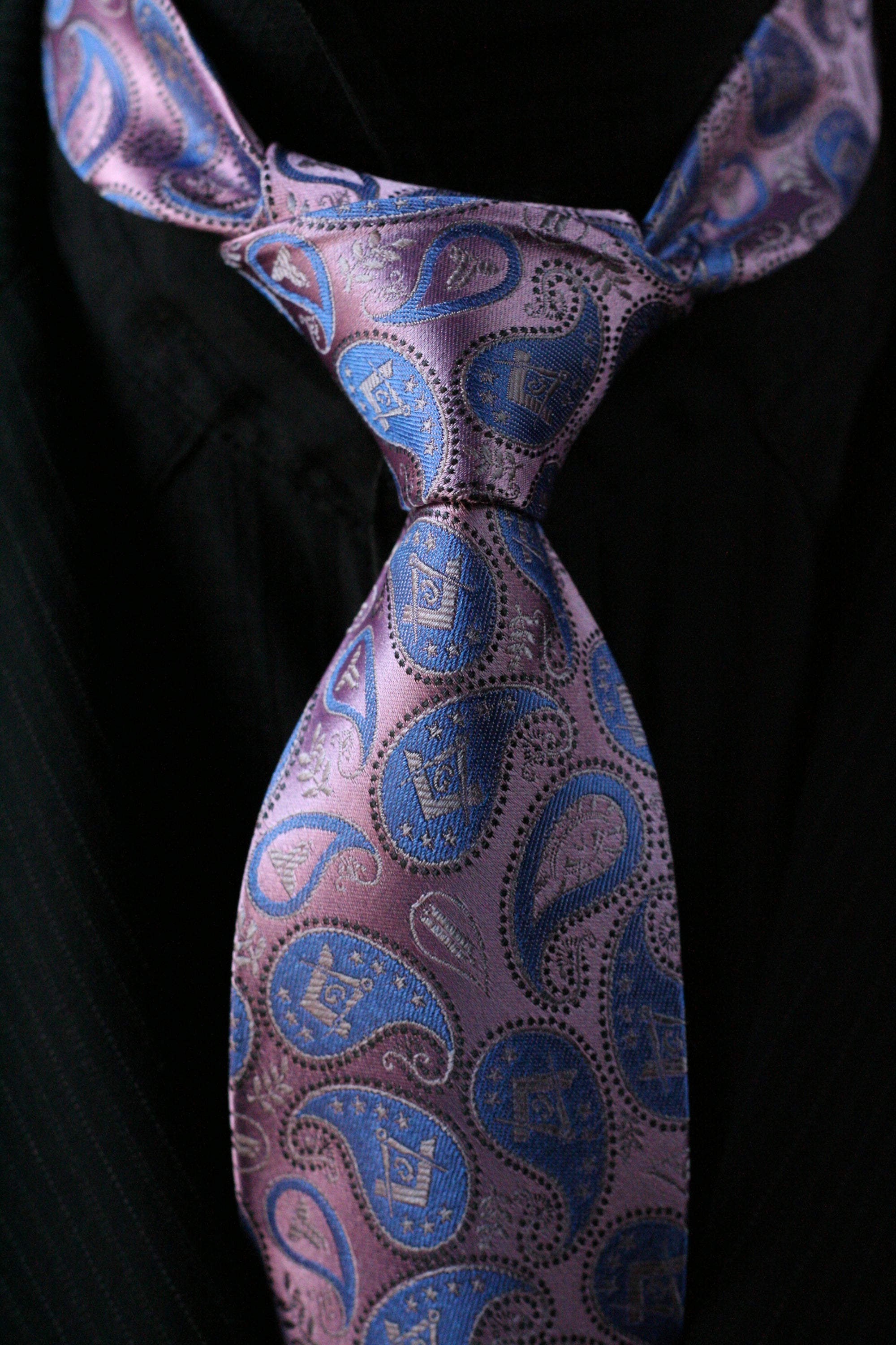 Gunmetal Pink Masonic Paisley Necktie - FraternalTies