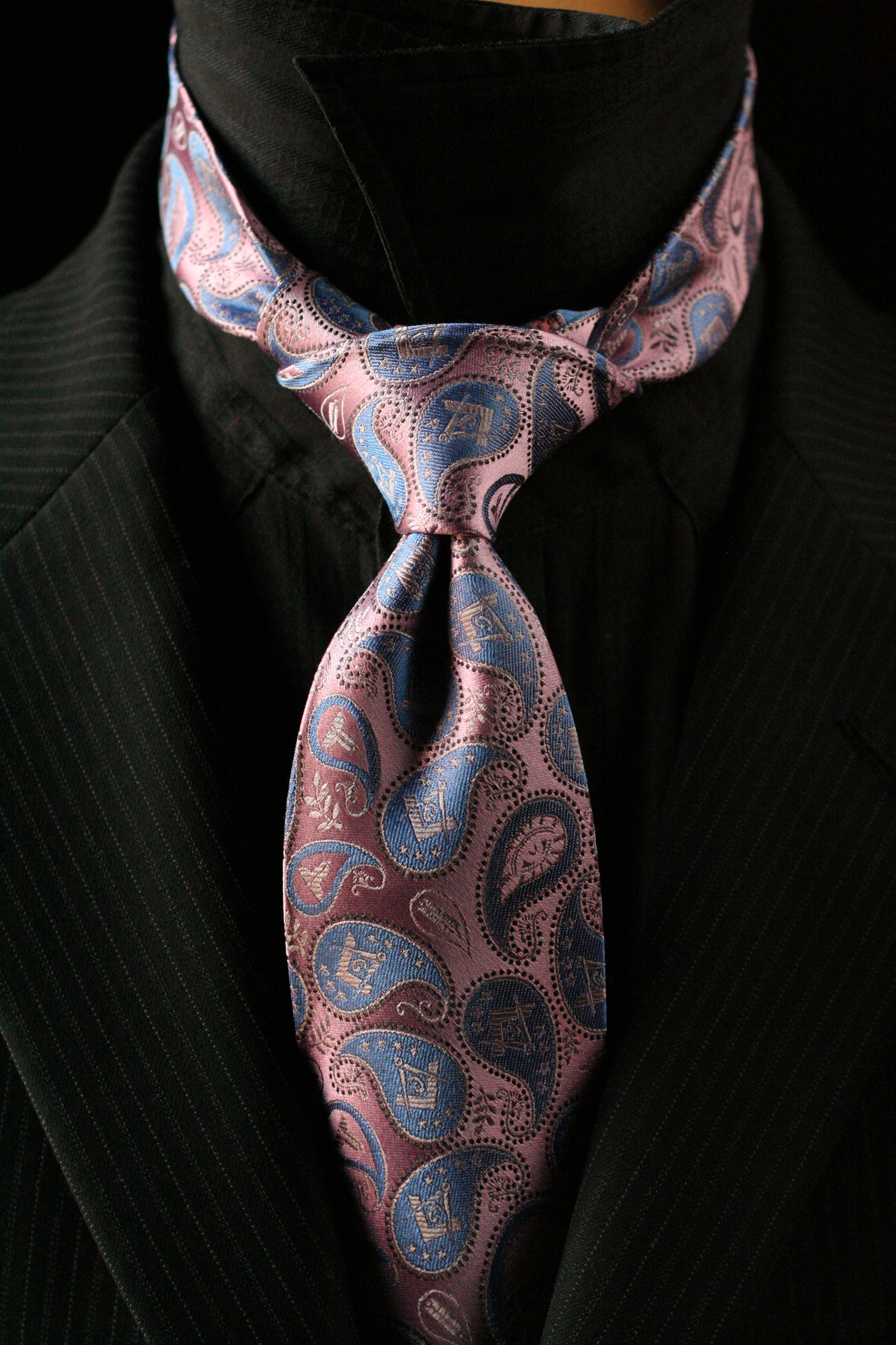 Gunmetal Pink Masonic Paisley Necktie - FraternalTies