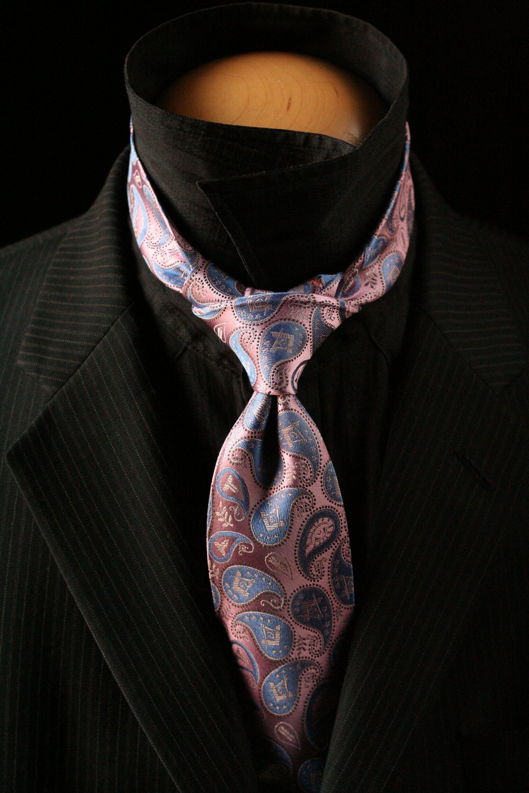 Gunmetal Pink Masonic Paisley Necktie - FraternalTies